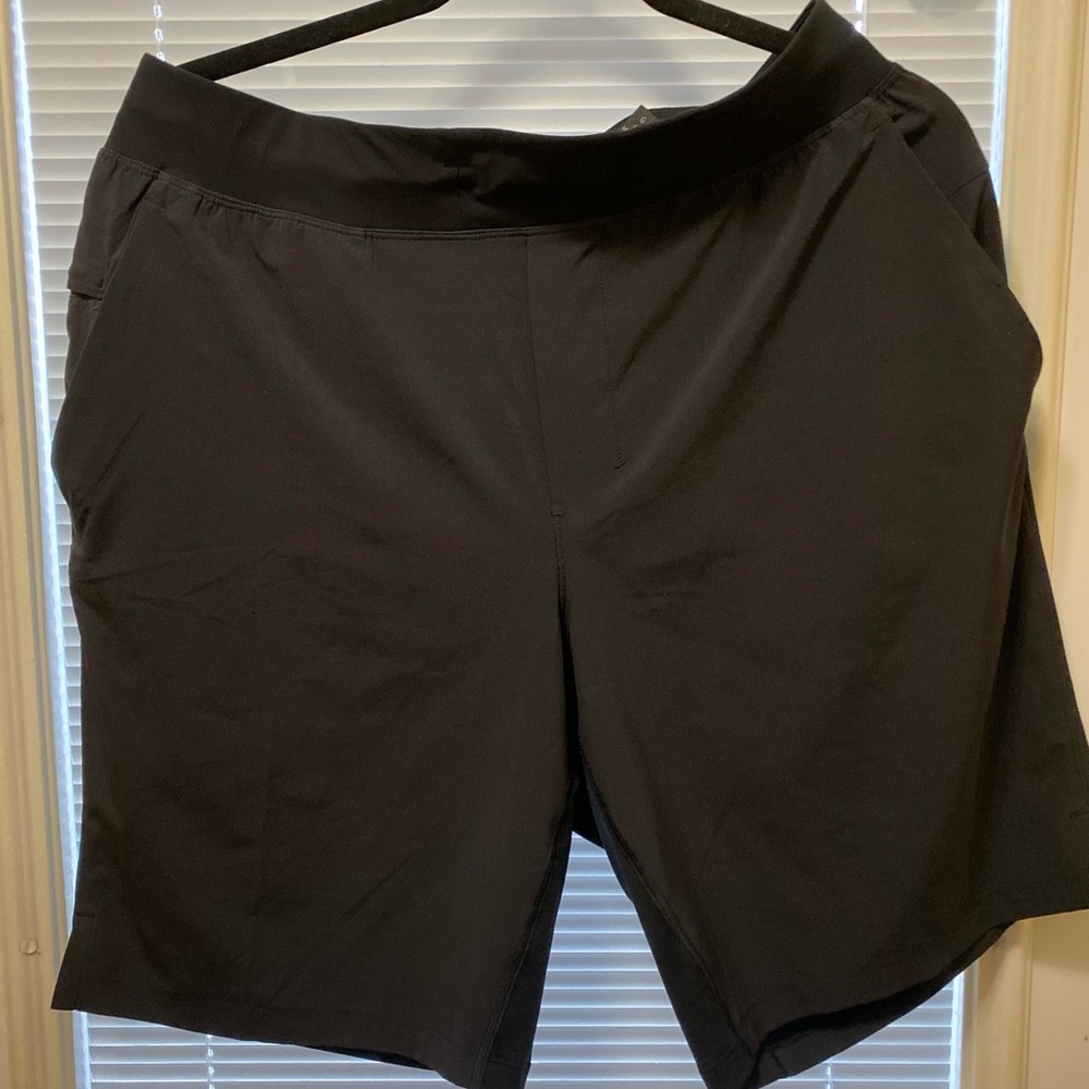 Lululemon THE Short 9” Linerless LARGE